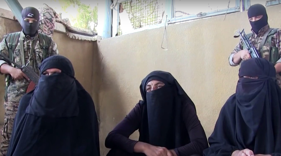 Các chiến binh IS cải trang thành phụ nữ (Ảnh: RT)