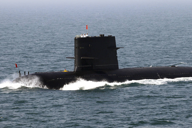 
Tàu ngầm Trung Quốc (Ảnh: Reuters)
