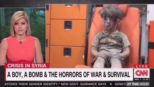 Phóng viên CNN bật khóc khi nói về em bé Syria
