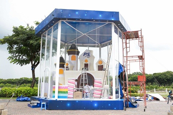 Hình ảnh: Ngôi nhà được thiết kế 100% từ bánh kẹo, cao 6m lần đầu xuất hiện tại Việt Nam số 2