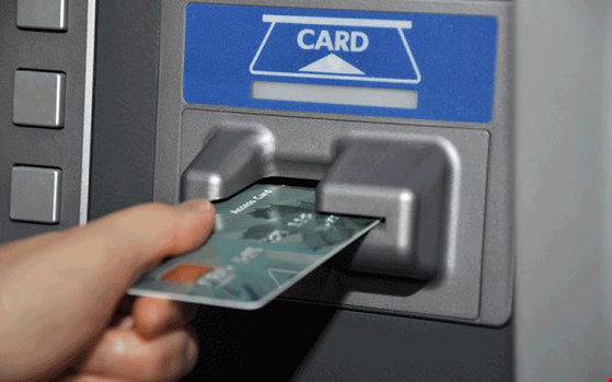 3 cách kiểm tra trạm ATM trước khi rút tiền - 1