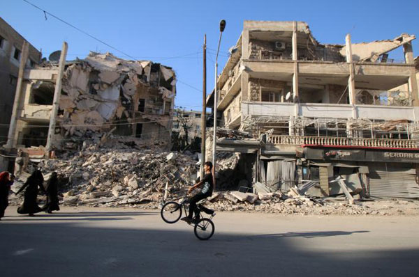 Việc các “ông lớn” còn mải đấu khẩu càng khiến tình hình Syria thêm phức tạp. Ảnh: Reuters.